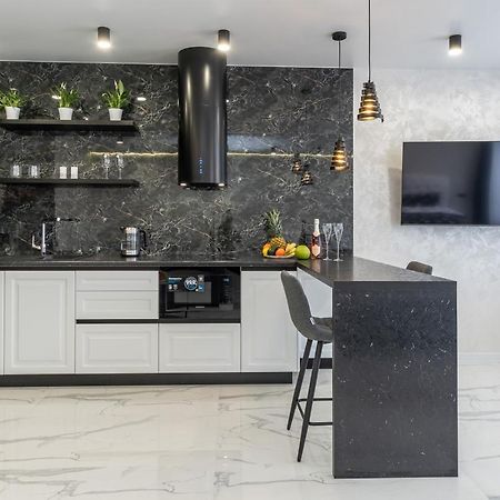 Лучшие Апартаменты На 2 Этаже В Жк Seven Kyiv Exterior photo
